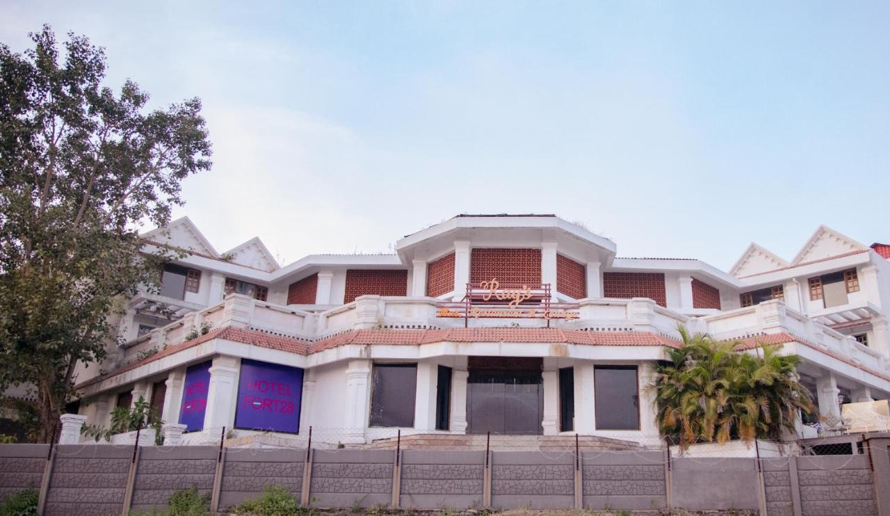 Hotel Fort28 Ναγκπούρ Εξωτερικό φωτογραφία
